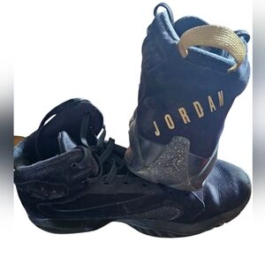 Nike Air Jordan Lift Off, Mens Sz. 10 Sneakers in Black/Metallic& Gold Basketbal